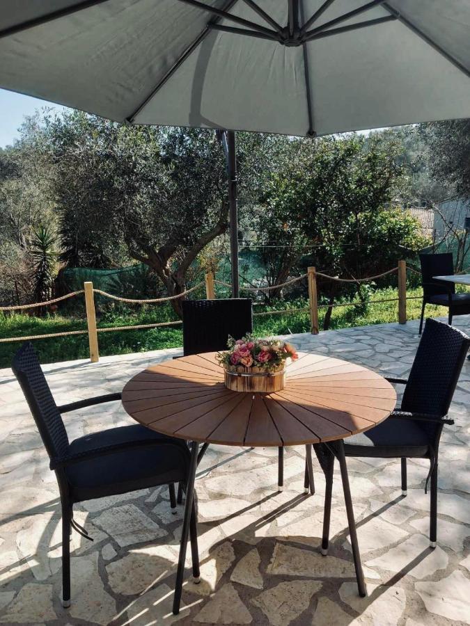 Moxy Paxos Apartments Gaios Eksteriør bilde