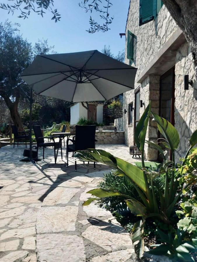 Moxy Paxos Apartments Gaios Eksteriør bilde