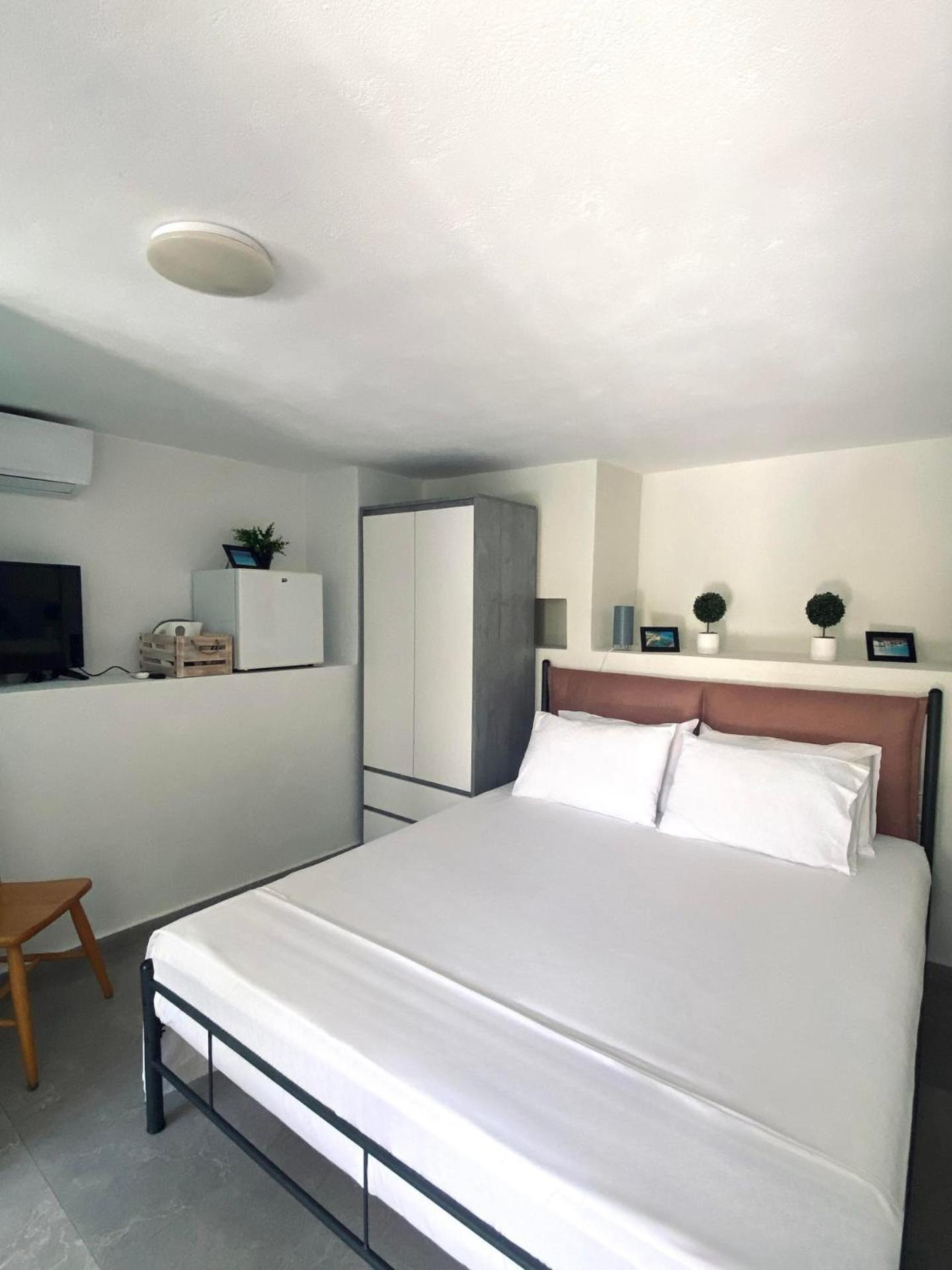 Moxy Paxos Apartments Gaios Eksteriør bilde